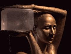 Statue come fontane nelle sculture della Chodakowska - In a Bottle