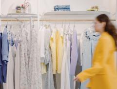 Moda sostenibile: i trend 2023 puntano su abbigliamento eco-friendly