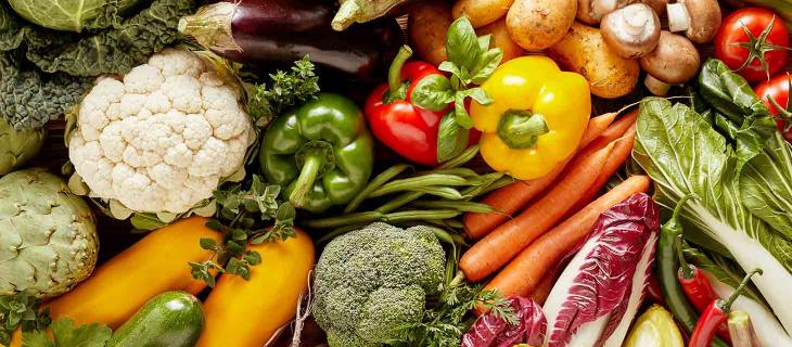 Idratarsi con gli Alimenti che Contengono più Acqua – In a Bottle