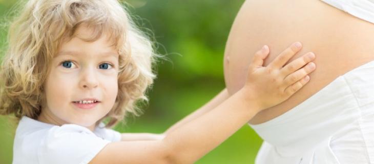 L'idratazione del bambino inizia nella pancia della mamma