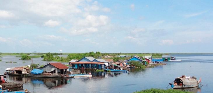Turismo sostenibile: storia del villaggio galleggiante in Cambogia 