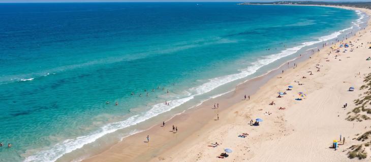 Perché le spiagge che cambiano forma ogni estate