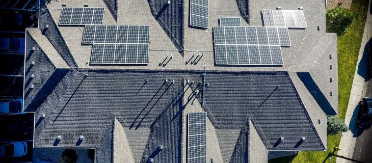 Architettura sostenibile e design bioregionale: il modello francese