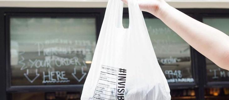 Invisible Bag, arriva il sacchetto ecologico che si scioglie in acqua