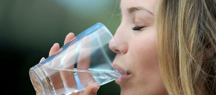 #gallonofwateraday e l’idratazione sui social: interviene l’esperto 