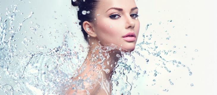 Acqua segreto di bellezza per molte celebrities – In a Bottle