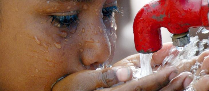 Acqua ai bisognosi: Australia investe 27 milioni Acqua ai bisognosi: Australia investe 27 milioni