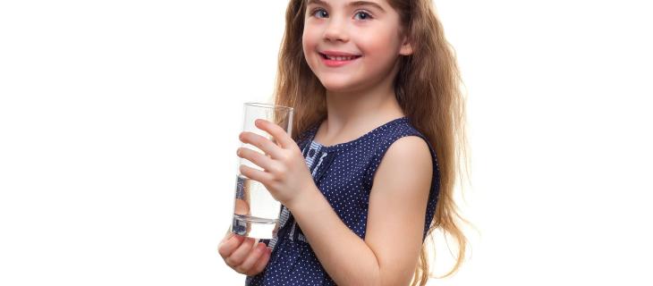Come educare i bambini ad una corretta idratazione Come educare i bambini ad una corretta idratazione
