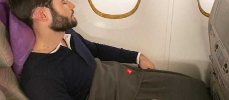 Coperte in plastica riciclata se voli Emirates Coperte in plastica riciclata se voli Emirates