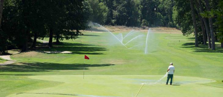 Acqua Rigenerata per Irrigare Campi Golf dalla Spagna – In a Bottle