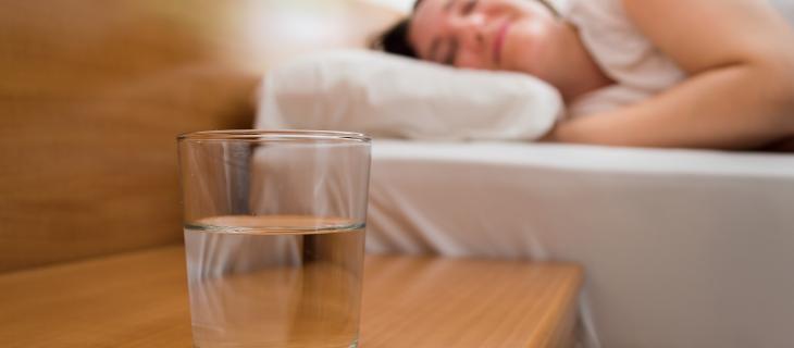 Dormire poco aumenta il rischio disidratazione – In a Bottle