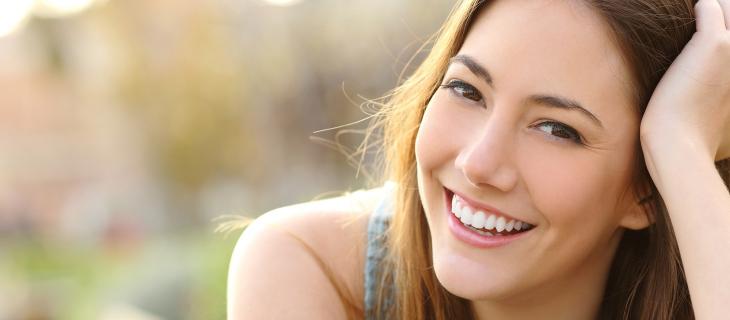 Un sorriso da star grazie ad una corretta idratazione alt_tag Un sorriso da star grazie ad una corretta idratazione alt_tag