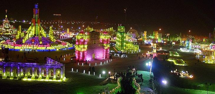 In Cina torna lo spettacolo delle sculture di ghiaccio In Cina torna lo spettacolo delle sculture di ghiaccio