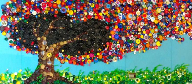 I tappi diventano arte con Denise Hughes I tappi diventano arte con Denise Hughes