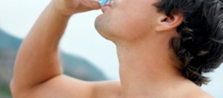 Cosa bere d’estate: in una guida i consigli della nutrizionista Cosa bere d’estate: in una guida i consigli della nutrizionista