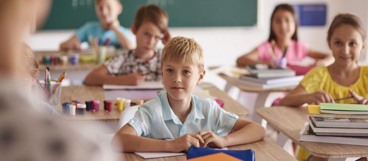 Inghilterra: bambini a scuola non autorizzati a bere acqua 