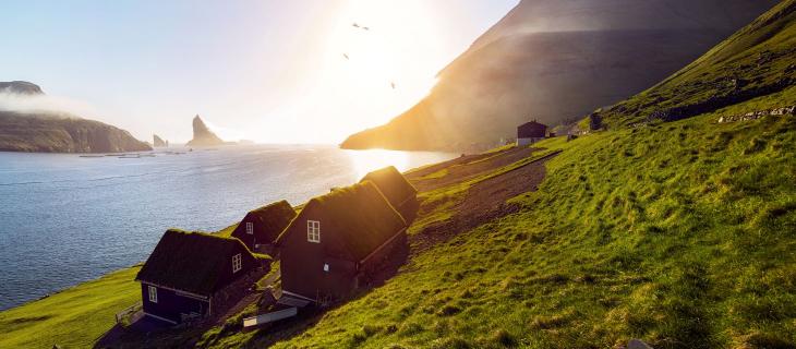 Vivere e lavorare in un’isola semi-deserta? Da oggi si può - In a Bottle