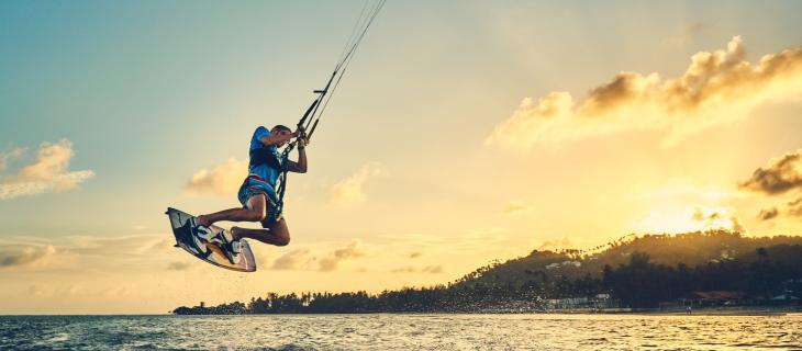 Kitesurf dalle Origini al Successo Odierno– In a Bottle