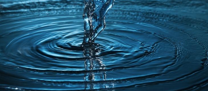 L'acqua minerale è la fonte di calcio meno calorica L'acqua minerale è la fonte di calcio meno calorica