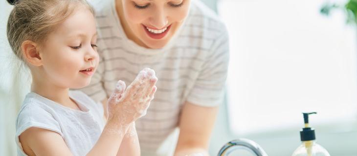 “Save Lives: Clean Your Hands”, tre video divertenti per spiegare ai bambini come lavarsi le mani - In a Bottle