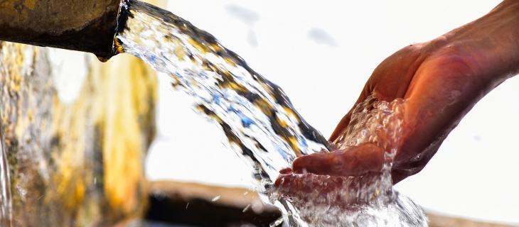 Per l’accesso universale all’acqua servono 14 miliardi di dollari Per l’accesso universale all’acqua servono 14 miliardi di dollari