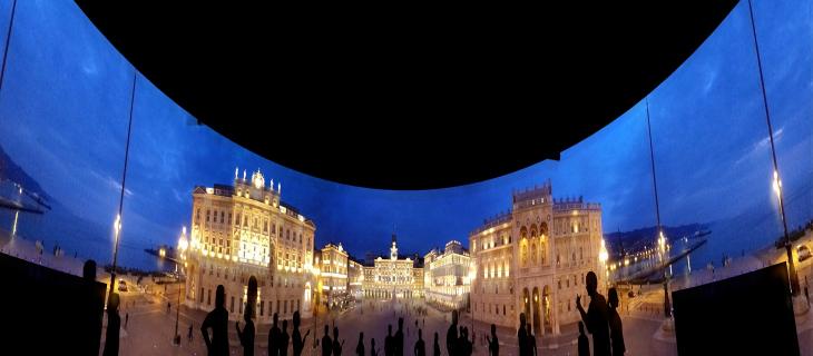 Opera d'arte in piazza Gae Aulenti a Milano Installazione Panorama