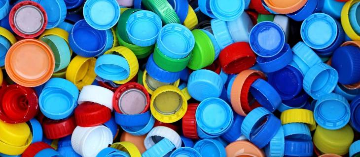 Come riciclare i tappi di plastica? Ecco alcuni consigli - In a Bottle Come riciclare i tappi di plastica? Ecco alcuni consigli - In a Bottle