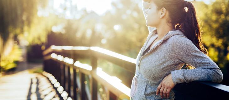 Come affrontare l’astenia di primavera: idratazione, nutrizione e attività fisica