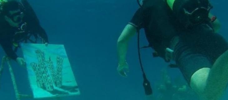 Sandor Gonzalez, l’artista cubano che dipinge sott’acqua - In a Bottle