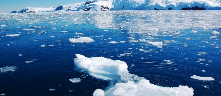 L'iceberg più grande al mondo si stacca dall'Antartide