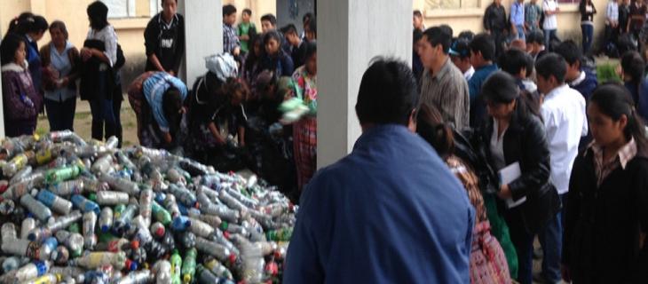 Se la plastica aiuta a costruire scuole Se la plastica aiuta a costruire scuole