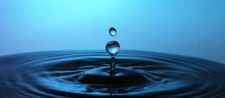 Water Drop, la tecnica per fotografare una goccia d’acqua – In a Bottle